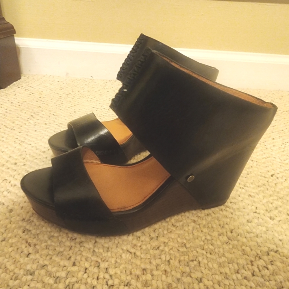 Trask Riki Leather Platform Wedge Sandal - size 6.5